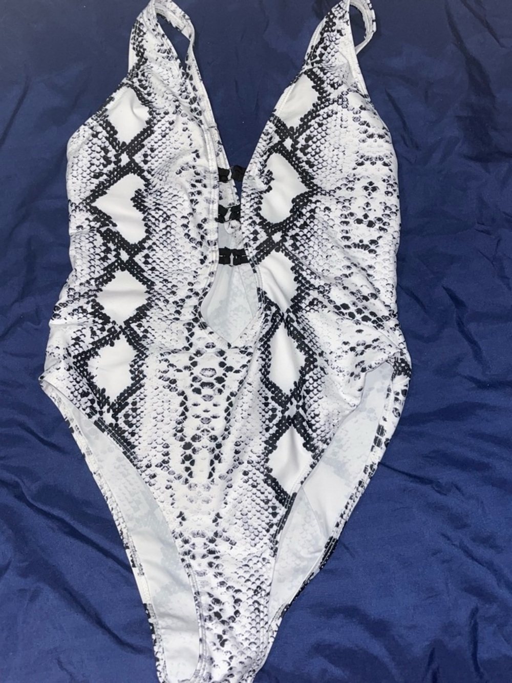 SHEIN Black and White Snake-Print One-Piece Swimsuit